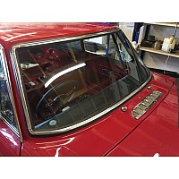 MGB GT Front Windscreen Glazing Rubber Seal.    AHH7404