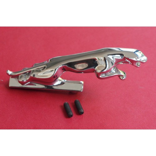 Jaguar Leaping Cat Bonnet Mascot.  BD29644