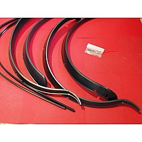 Classic  Mini Wheel Arch Kit  - Black Plastic   GAW117