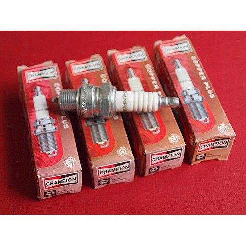 Champion Copper Plus Spark Plug 12.7mm reach  L87YC  - (Sold as a set of 4)   L87YC-Set4