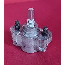 REAR BRAKE ADJUSTER:  MGB  Triumph 2000 MKI - BAU2294Z