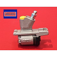 Borg & Beck Rear Wheel Brake Cylinder Girling Type 5/8" bore - Triumph & British Leyland GWC1202   BBW1353