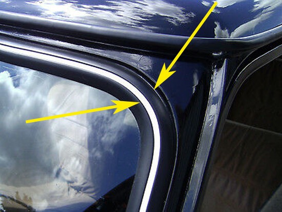 Classic Mini Front  & Rear WindScreen Rubber Seals inc Chrome effect Bead Insert  GS13463