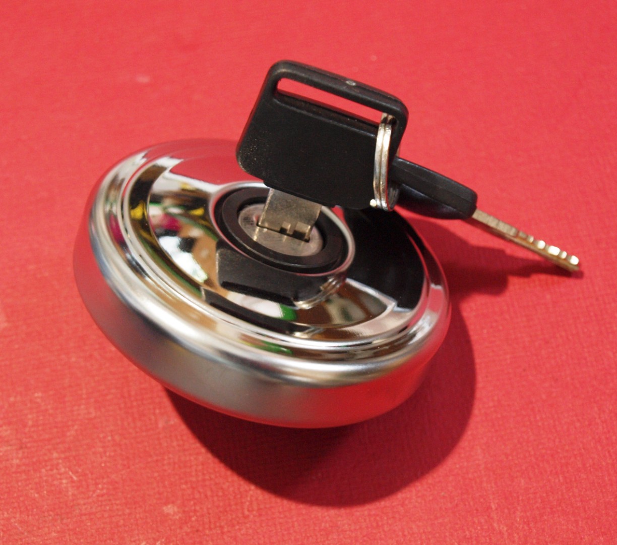 Mountney Classic Mini Stainless Steel Vented Locking Fuel Cap – Green, MLPC